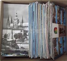 300 db színes modern külföldi városképes lap