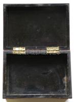 Kis fa ékszeres doboz réz díszítéssel 9x12x7cm