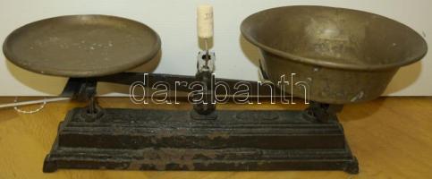 Régi vas asztali karos mérleg 2db réz tállal 56x24x25cm