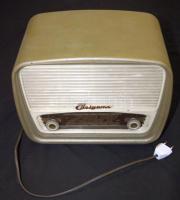 1958 (Belgame) Orionette AR-205 működő rádió. Kis felújításra szorul. / Vintage working but renewable radio