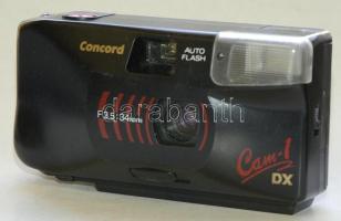 Concord Cam-1 Dx márkájú régi fényképezőgép auto flashel