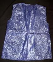 Vegyes népművészeti textil tétel: bőr mellény, ingek, gallérok, csipketerítők, dolmány, stb