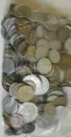 Vegyes magyar és külföldi forgalmi fémpénz tétel 1kg-os súlyban T: vegyes