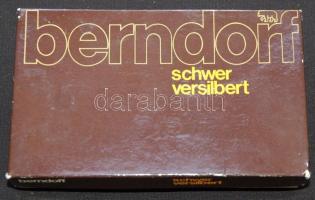 Kis ezüstözött tétel: 2db tortalapát (az egyiken WMF jelzés), 6 darabos Berndorf kávéskanál készlet ...