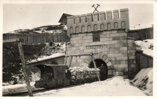 Désakna salt mine entrance, mine railway