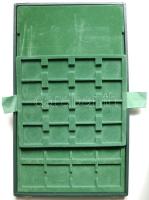 Éremtartó kazetta 1 kivehető tálcával, 28 férőhellyel, 45x45mm + 55x55mm