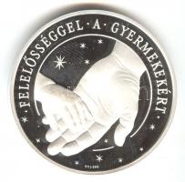 2004. "MKB - Felelősséggel a gyermekekért" Ag(999) emlékérem (31.5g) T:PP