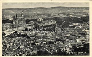 Praha The Castle of Hradcany and the quarter of Mala strana