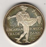 1990. "Magyar Külkereskedelmi Bank" ezüst 36,2gr díszdobozban T:PP