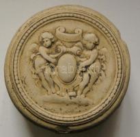 Faragott kő ládika 9x6cm