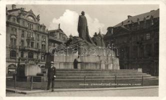 Praha Old Town Square monument (small tear)