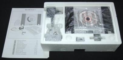 CD lejátszó jó állapotban , hangfallal , eredeti dobozában/ CD player