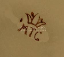 XX. század elejéből származó nagyméretű porcelán kancsó javított csőrrel /
Chinaware jug (repaired) ...