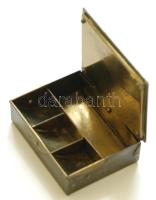 Szolid mintával díszített kis réz gyógyszeres doboz 8,5x6,5x2,5cm