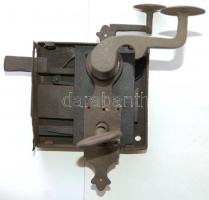 cca. 17. Századi címeres zárszerkezet kulccsal jó állapotban