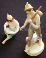 2db klf méretű Hollóházi porcelán figura /
2 pcs Hollóházi chinaware figure