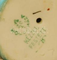 2db klf méretű Hollóházi porcelán figura /
2 pcs Hollóházi chinaware figure