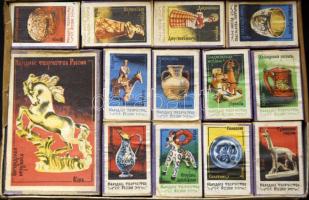 Komplett orosz népművészet témájú gyufásdoboz sorozat eredeti gyűjtődobozban: 36db normál és egy csa...