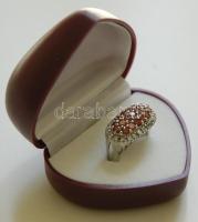 Dekoratív női ezüst (Ag) gyűrű Swarovski kövekkel díszítve 10,3gr