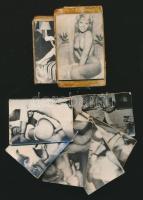 cca 1960 Erotikus és szex képek minileporelló kis papír megviselt állapotú tokban,