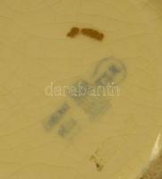 XIX. század végéből származó kézzel festett jelzett Zsolnay porcelán vizeskancsó törött füllel / 
19...