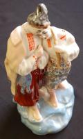 Szerelmespárt ábrázoló jelzett kézzel festett orosz procelánfigura népviseletben/ 
russian hand pain...