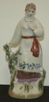 Orosz lány népviseletben. Kézzel festett aranyozott procelánfigura, /  russian hand painted chinaware figure 14x10cm