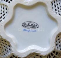 Áttört aranyozott kosárka virág mintával/ wicker gilded chinaware bowl  d:17 cm