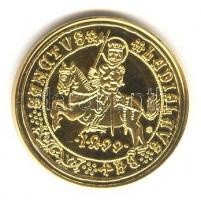 "Magyar aranypénzek utánveretben - II. Ulászló guldiner" aranyozott Ag emlékérem (5.5g) T:...