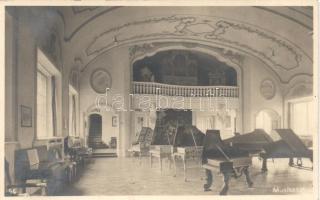 München museum, music hall interior (gluemark)