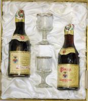 Egy 1975-ös Tokaji Aszú és egy 1979-es Tokaji Szamorodni eredeti díszdobozban 2db pohárral
