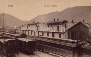 Ruttka railway station, service building (small tear)