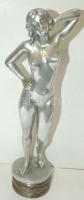 M. T. jelzéssel: Női akt. Fém szobor jó állapotban, a lábfejnél és a bokánál repedés/  Woman nude. Metal sculpture. Ankle and feet are cracked 29cm