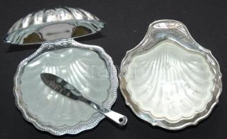 Kagyló formájú fém cukorkatartó fehér üveg betéttel szedővel és egy tálka (12x13cm)