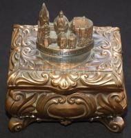 Dekoratív réz zenélő doboz Aacheni dómmal díszítve 13x15x9cm