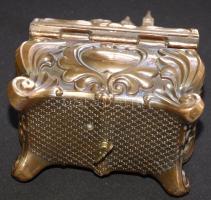 Dekoratív réz zenélő doboz Aacheni dómmal díszítve 13x15x9cm