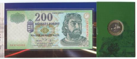 Elsőnapi veretek: 2002. 100Ft "Kossuth" elsőnapi veret sorszámozott díszlapon T:BU Csak 12.000db! + 2003. 20Ft "Deák" Első napi veret eredeti tokban. Csak 12 000 darab! T:BU + 2005. 10Ft "József Attila" elsőnapi veret számozott emléklapon T:1 Csak 12000db! + 2007. 50Ft "Római Szerződés" elsőnapi veret számozott emléklapon T:1 Csak 12000db! + 2006. 50Ft "1956-os forradalom" elsőnapi veret + 500Ft bankjegy "1956-os forradalom" díszcsomagolásban T:BU, I Csak 12.000db! + 2006. 200Ft "FB" "Búcsú a 200Ft-os bankjegytől" + 2009. 200Ft elsőnapi veret díszcsomagolásban T:I,BU Csak 12.000db!