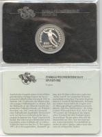 1982. 100Ft Ag "Labdarúgó VB/1 alakos" dísztokban tanúsítvánnyal T:PP