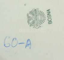 Régi nagyméretű jelzett Villeroy & Boch porcelán mosdótál szolid aranyozással díszítve, hozzával...