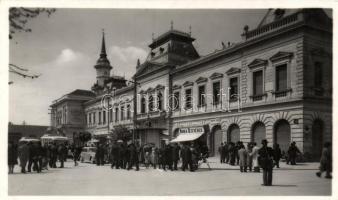 Óbecse Town hall, St István square, shop of Janek brothers