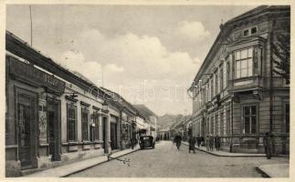 Komárom Jókai street