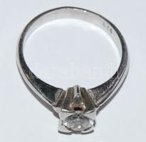 Női ezüst (Ag) gyűrű (d=16mm) cirkóniával 2,71gr