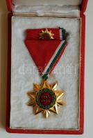 1970. "Felszabadulási Jubileumi Emlékérem" kitüntetés mellszalaggal miniatűrrel dísztokban...