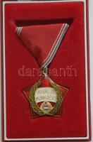 ~1970. "Kiváló Munkáért" kitüntetés mellszalaggal dísztokban T:1(doboz kissé sérült)