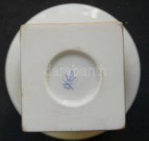 Kézzel festett sorszámozott Rothschild mintájú jelzett Herendi porcelán oroszlán lábakon álló kínáló...