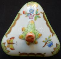 Kézzel festett sorszámozott Viktória-mintás rózsás jelzett Herendi porcelán ékszeres doboz /
Handpai...