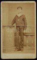 cca 1890 Fazekas Kálmán k.u.k. tengerész keményhátú fotója (hajtott) / cca 1890 Photo of k.u.k. military sailor (folded) 7x9 cm