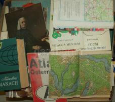 Nagy, átnézetlen hagyaték könyv és nyomtatvány tétel, több, mint 50 db