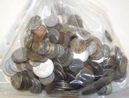 Vegyes magyar és külföldi forgalmi fémpénz tétel 1kg-os súlyban T: vegyes