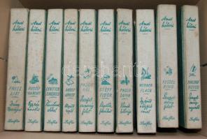 A mai háború c. könyvsorozat 10 kötete, Révai Nyomda, Bp., 1942, kiadói félvászon kötésben, jó állap...